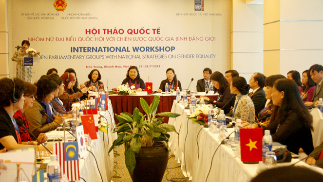 ສະມາຊິກສະພາແຫ່ງຊາດຍິງຫວຽດນາມ ແລະ ລາວ ເພີ່ມທະວີການຮ່ວມມື, ແລກປ່ຽນບົດຮຽນ